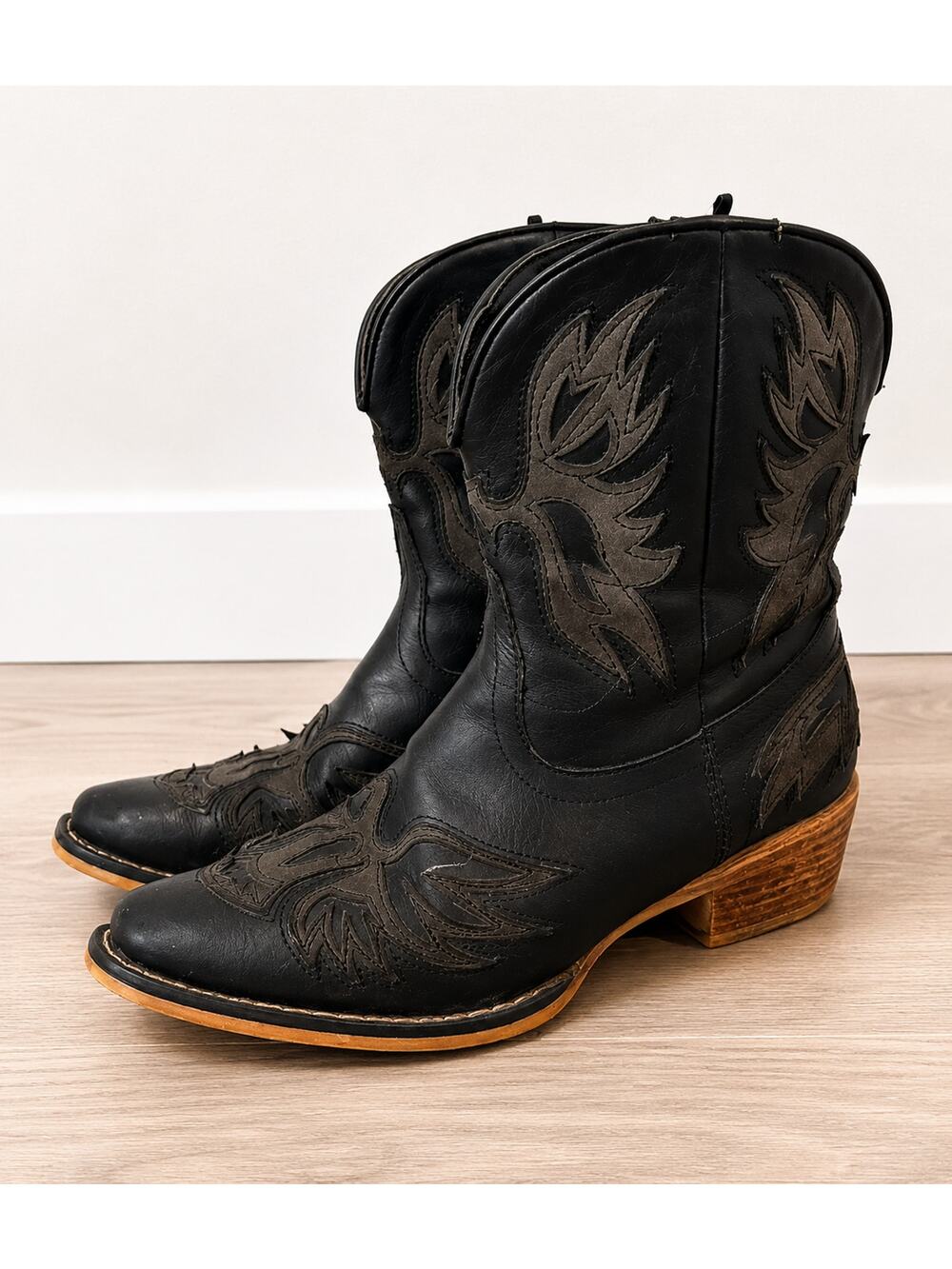 Roper Black Faux Leather Western Cowgirl Boots Womens Size 7 Flawed Mid Calf